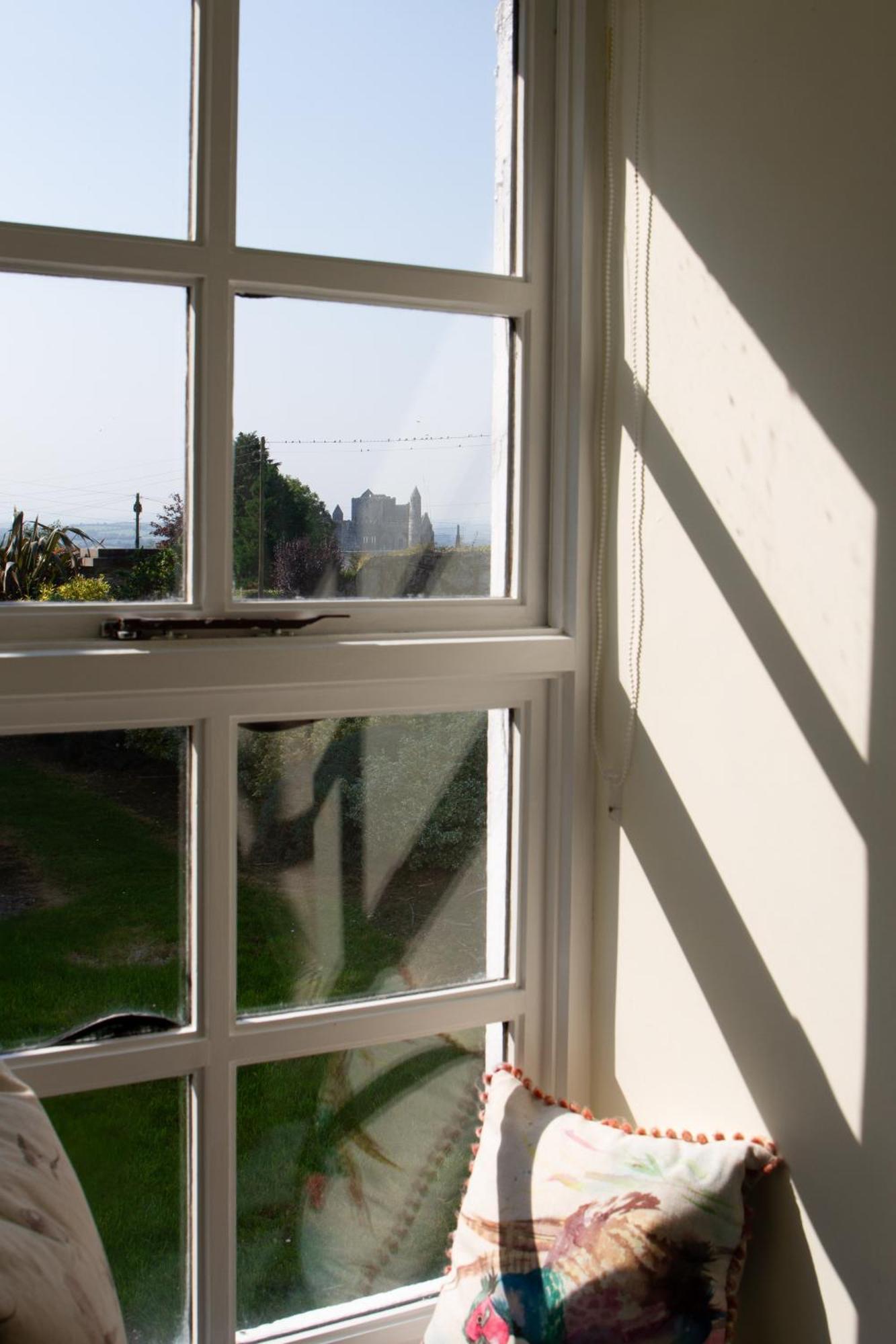 Hill House Lodge Sleeps 6 Overlooking The Rock Of Cashel Cashel  Esterno foto